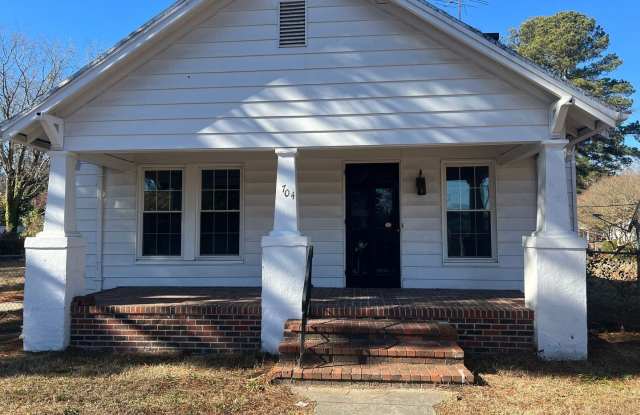 3 Bedroom House with Hardwood Floors
