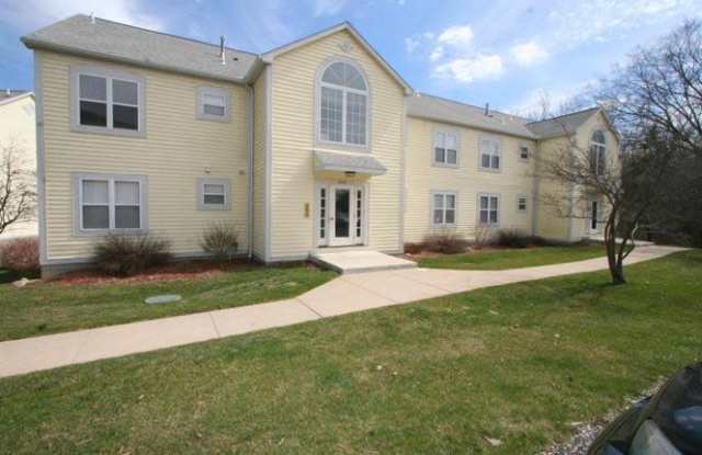 Three Bedroom Two Bath Condo near Arbor Hills - 2243 South Huron Parkway, Ann Arbor, MI 48104