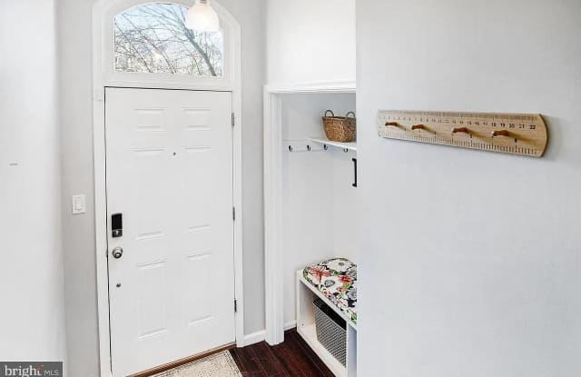 10864 CARAWAY Circle