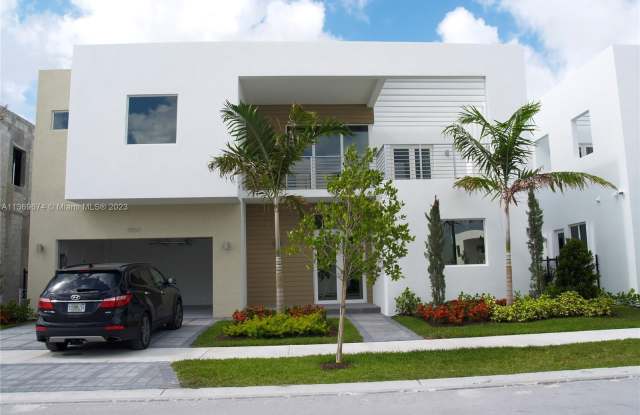 9950 NW 74th Terr