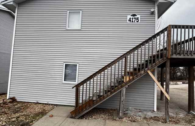 1 Bedroom , 1 Bathroom First Floor Apartment!