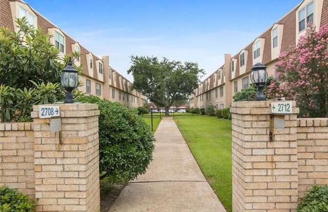 2712 WHITNEY Place - 2712 Whitney Place, Metairie, LA 70002