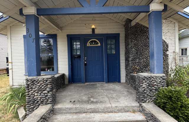 307 Sw I St
