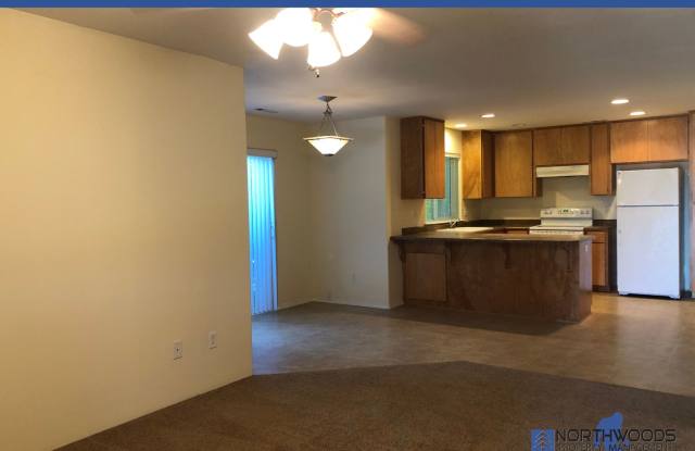 Nice 2 Bedroom 2 Bath Duplex
