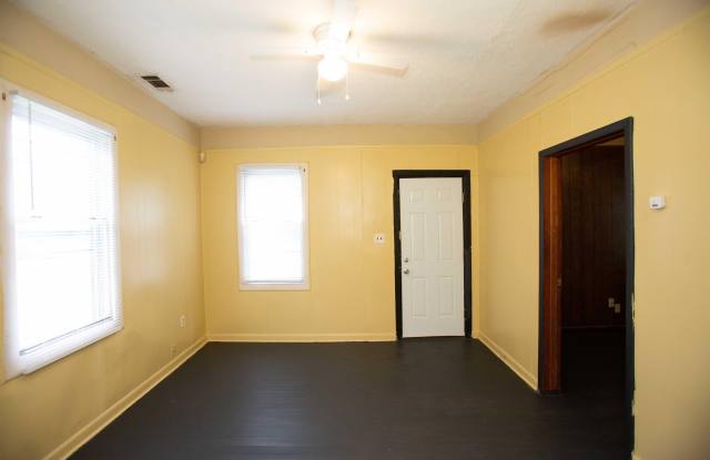 1303 Division Street