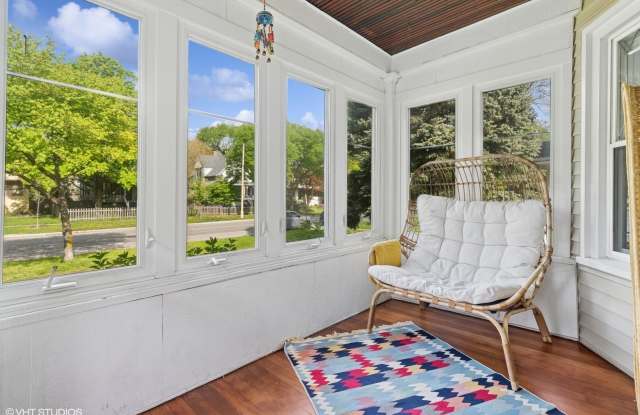 534 N Ridgeland Avenue