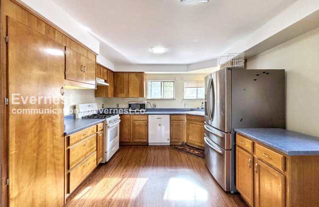 3366 West 55th Place