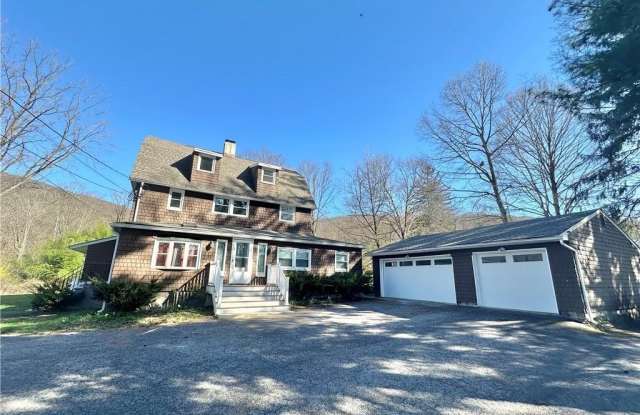 Photo of 1 Mineral Springs Road unit: 2