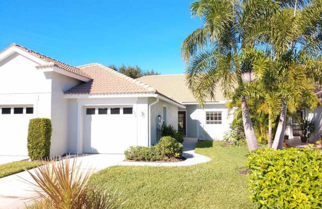 Photo of Seasonal Short-Term Villa located in Pelican Pointe Golf  Country Club!