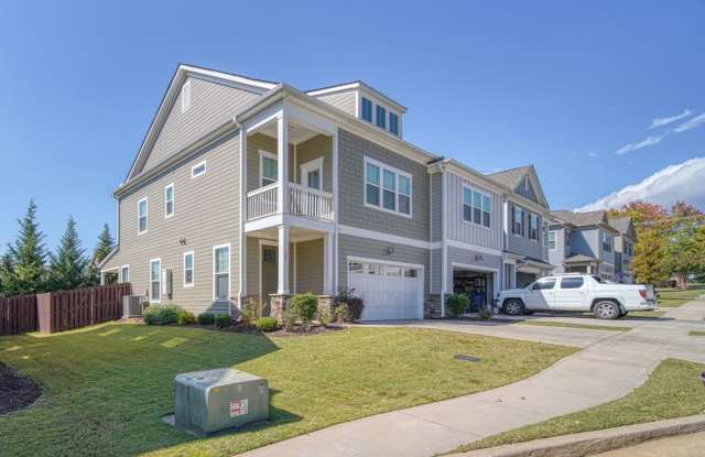 Lovely Townhome, 3BR, 2.5BA, Loft, 2 Car Garage - Centrally Located in Greer - 12 Tatum Lane, Greenville County, SC 29650