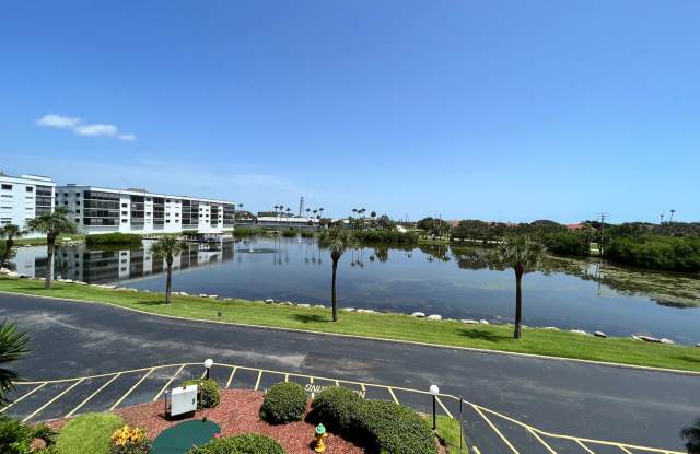 190 ESCAMBIA LN UNIT 305