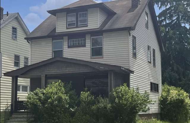 Photo of 12700 CHRISTINE AVE