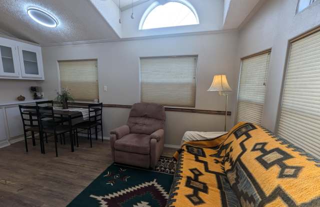 215 E PALO VERDE Lane