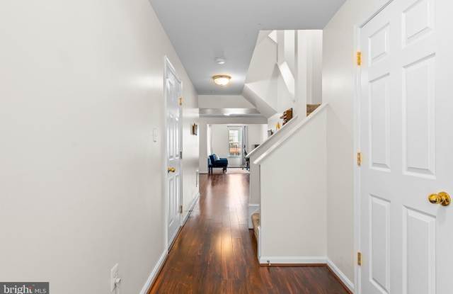 2552 BLUE WATER Boulevard