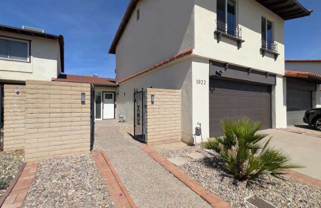 1022 West Mission Lane