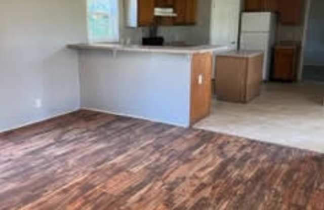 409 South Avenue North - 1