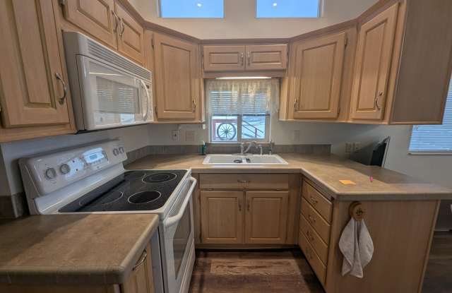 412 E FIESTA DEL SOL --