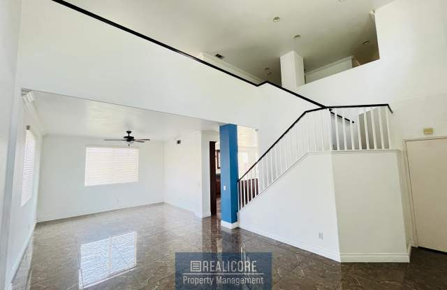 405 East Lurelane Street