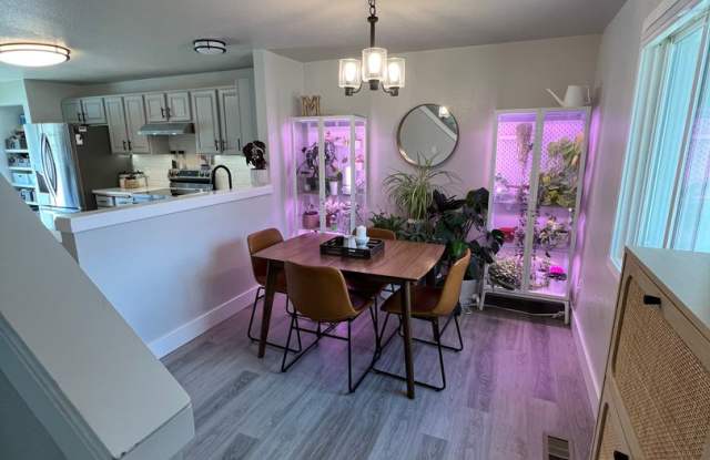 Chokecherry Place 3bd 2 ba w/ 2 car garage, fenced yard
