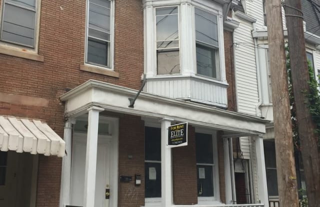 493 W. King St., Apt. 1 - 493 W King St, York, PA 17401