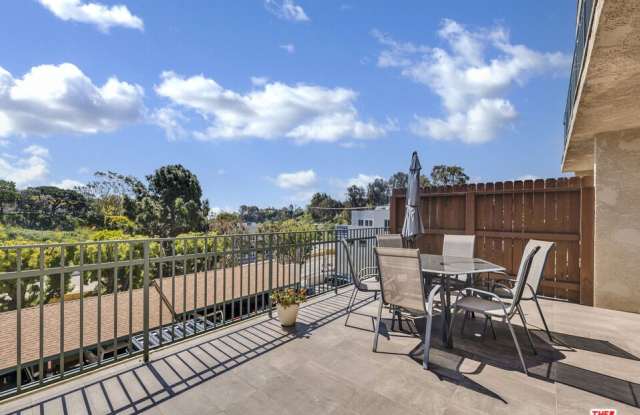 Photo of 6441 Kanan Dume Rd