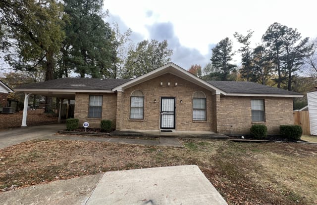 4247 Oakcrest Ave - 4247 Oakcrest Avenue, Memphis, TN 38128