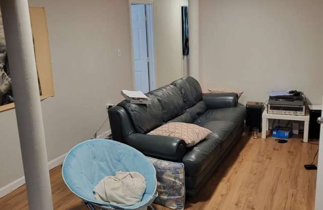 Photo of HOT FENWAY LISTING!!!!!