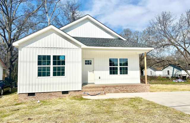 416 S. CONFEDERATE AVE