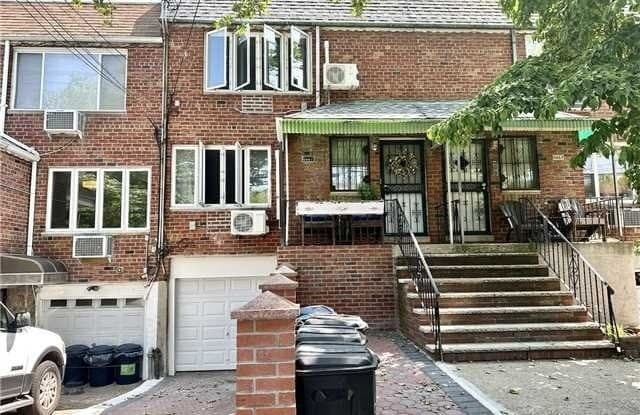 66-61 73rd Place - 66-61 73rd Place, Queens, NY 11379