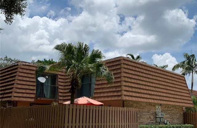 Photo of 2561 Camelot Ct