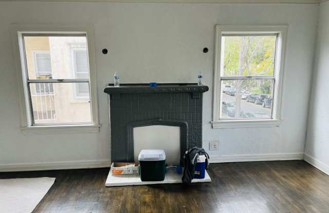 340 N Orange Grove Ave