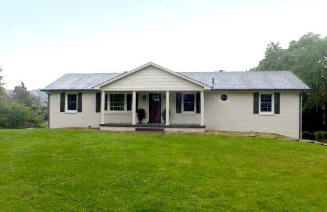 Photo of 472 Franklin Rd