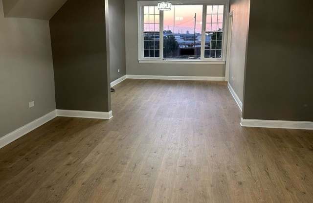 4621 S Archer Avenue