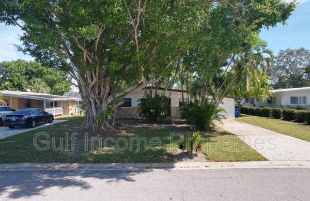 5619 New York Avenue - 5619 New York Avenue, Gulf Gate Estates, FL 34231