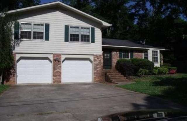 1032 Emory Place