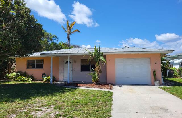 345 Granada Street - 345 Granada Street, Fort Pierce, FL 34949