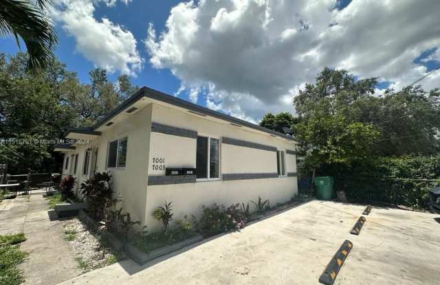 7001 NW 6th Ave - 7001 Northwest 6th Avenue, Miami, FL 33150