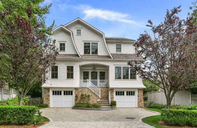 Photo of 28 Norwalk Avenue