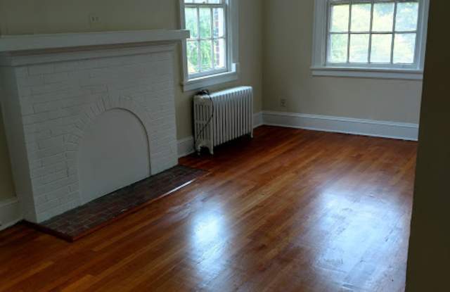 Photo of 620 S Sycamore St