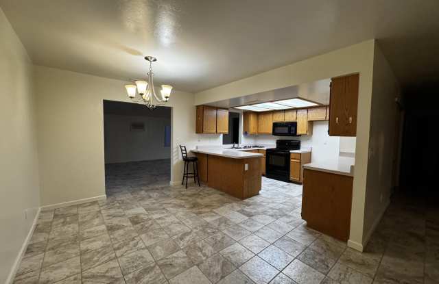 7800 E Las Palmas Drive