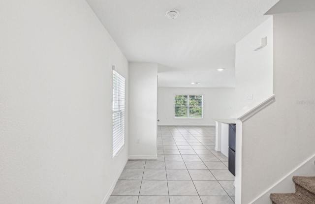 11792 WHITE WILLOW LANE