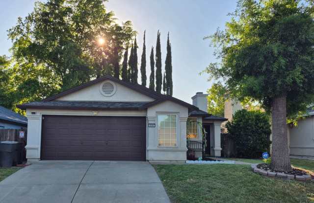 Photo of Great 3 Bedroom 2 Bath in Antelope