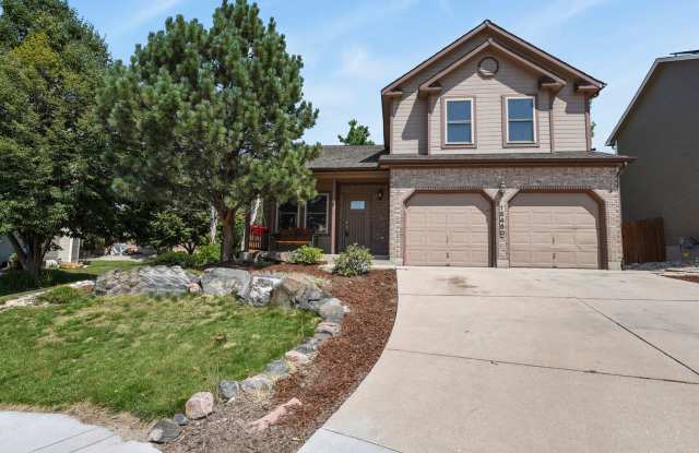 Photo of Stunning 5 Bedroom in School District 20