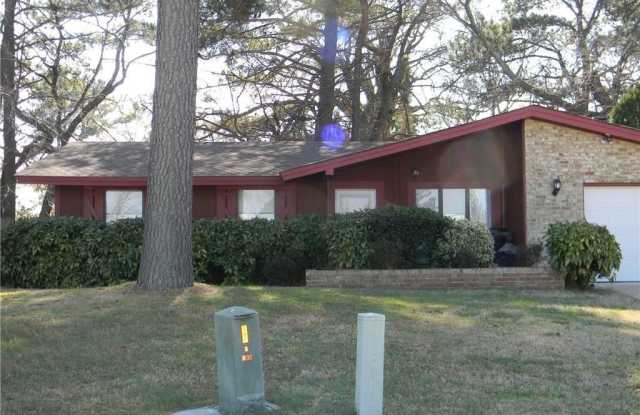 833 Tamarack Court