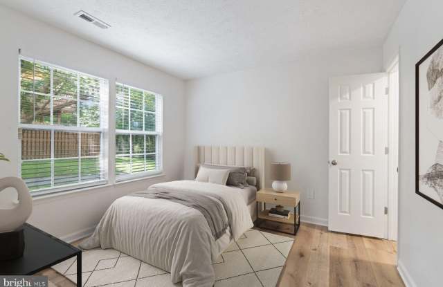 7022 DASHER FARM Court