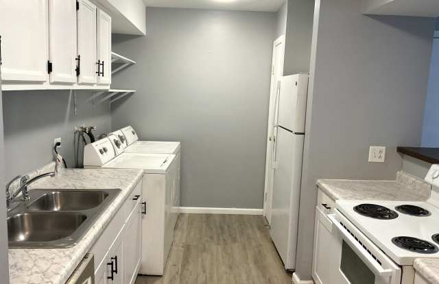 1387 S Glen Circle unit: B