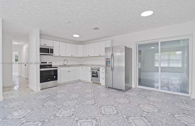 1541 SW 67th Avenue, North Lauderdale, FL 33068