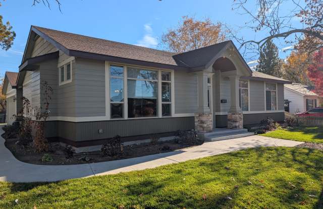 Photo of 400 South Curtis Road