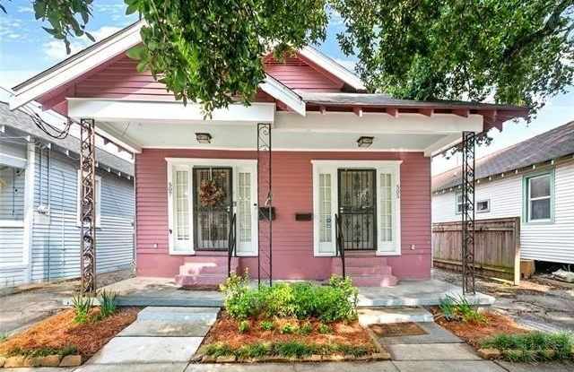 505 S ALEXANDER Street