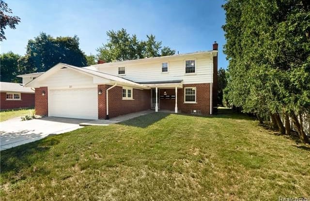 215 WOODSBORO Drive - 215 Woodsboro Drive, Royal Oak, MI 48067